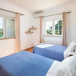 Casa de Férias 4-schlafzimmer-villa- Garten- Pool- By Interhome Albufeira