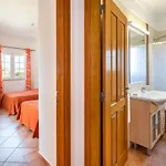4-schlafzimmer-villa- Garten- Pool- By Interhome بيت للعطل