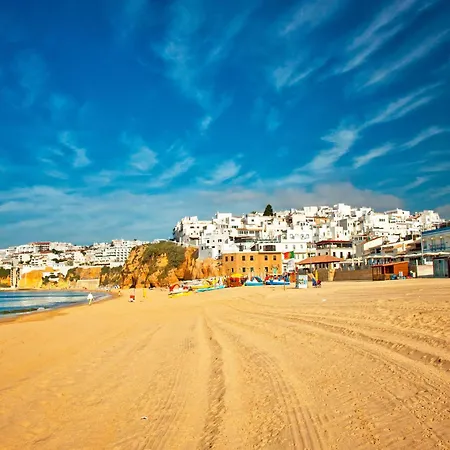 Feriehus 4-schlafzimmer-villa- Garten- Pool- By Interhome Albufeira