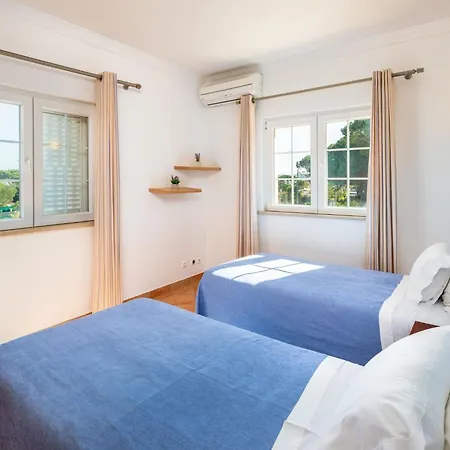 Casa de Férias 4-schlafzimmer-villa- Garten- Pool- By Interhome Albufeira